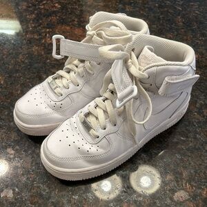 NIKE AIR FORCE 1 MID 07